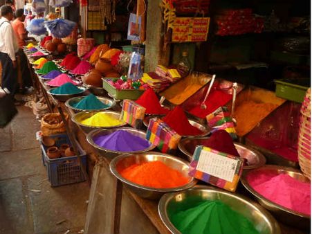 તસવીરોમાં : જુઓ ગુજરાત અને ભારતમાં કેવી રીતે ઉજવાય છે હોળી? તસવીરોમાં : જુઓ ગુજરાત અને ભારતમાં કેવી રીતે ઉજવાય છે હોળી?