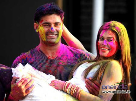 બૉલીવુડ પર છવાયાં હોળીના રંગ બૉલીવુડ પર છવાયાં હોળીના રંગ