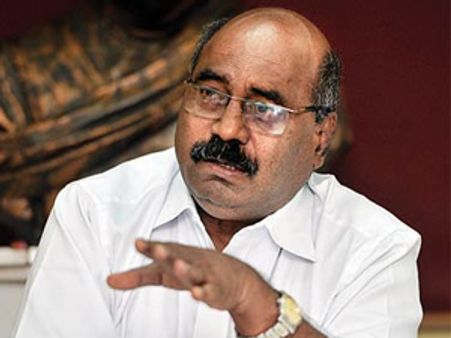 મરાઠી લેખક લક્ષ્મણ માને પર ત્રણ મહિલાનો બળાત્કારનો આરોપ