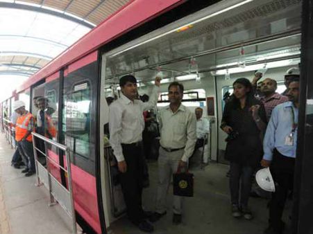 ફર્સ્ટ લૂક : મુંબઇના વડાલામાં મોનોરેલ સ્ટેશન