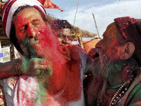 Pics : ભારતભરમાં રંગબેરંગી હોળીની ઉજવણી