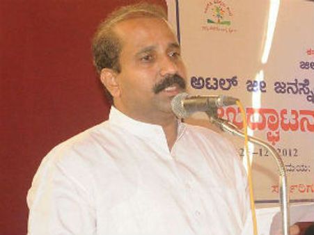 કર્ણાટક: ભાજપના ધારાસભ્ય સેક્સ સીડીમાં દેખાતાં મચ્યો હોબાળો