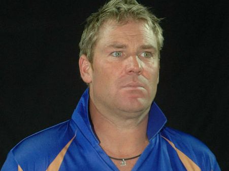 શેન વોર્ન વિ સંજય દિક્ષિત