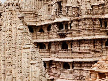 ગુજરાત આવવા મજબૂર કરી દે છે રાજ્યની આ ધરોહરો