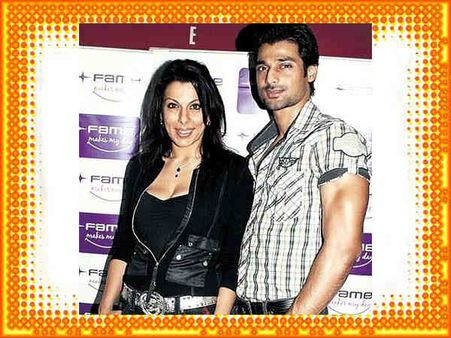 પૂજા-હનીફ