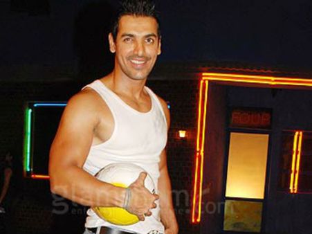 ફિફા વર્લ્ડ કપની ફાઇનલ મૅચ જોવા માંગે છે જ્હૉન