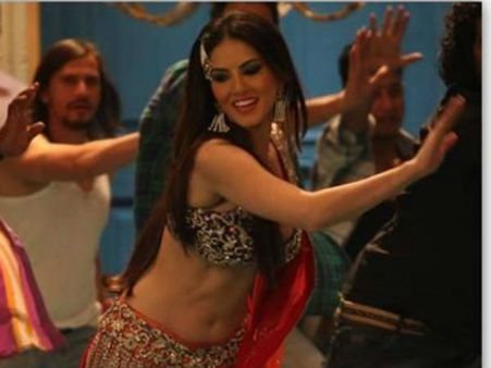 Watch Video : દિલ્હી બાદ હવે ચંડીગઢને લૂંટશે લૈલા