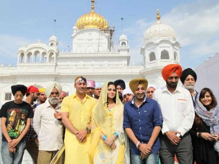 વીણા મલિકે ગુરુદ્વારામાં માથું ટેકવ્યું