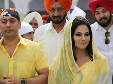 વીણા મલિકે ગુરુદ્વારામાં માથું ટેકવ્યું