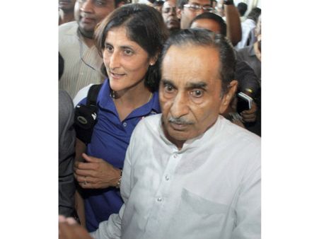 જુઓ : માદરે વતન ઝુલાસણ પહોંચ્યા અવકાશયાત્રી સુનિતા વિલિયમ્સ