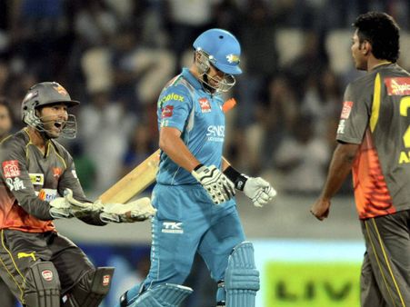 સનરાઇઝર્સ સામેના 'યુદ્ધ'માં વોરિયર્સનો પરાજય