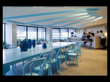 વિશ્વની સૌથી મોટી ઓડિટ કંપનીની તસવીરી ઝલક