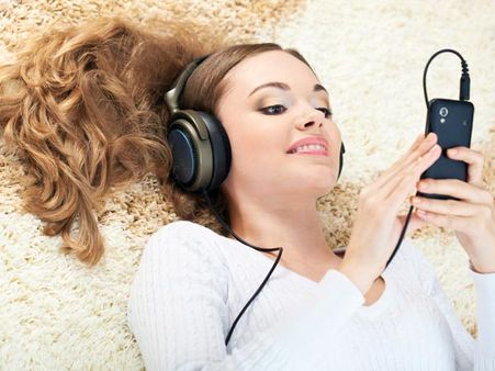 વઘુ સમય સુધી હેડફોનનો ઉપયોગ ના કરો