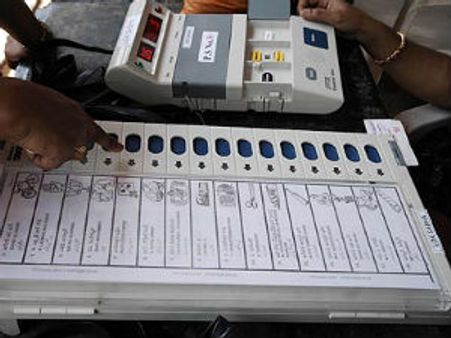 નવું EVM તૈયાર : હવે ઉમેદવારનો ચહેરો પણ દેખાશે
