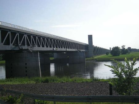 વિશ્વના આકર્ષક બ્રિજ જેને જોઇને તમે કહેશો વાહ!