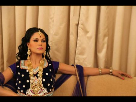 રૅમ્પ ઉપર વીણાનું વૉકિંગ