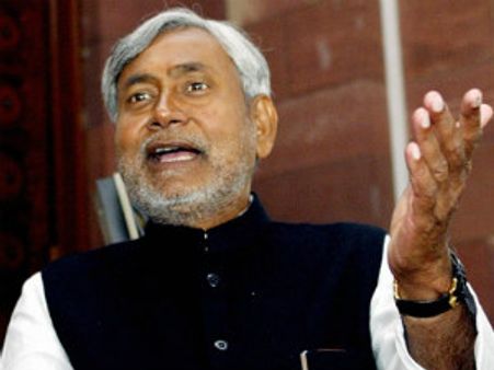 રથ પર સવાર નીતિશે પર PM સાધ્યો નિશાનો