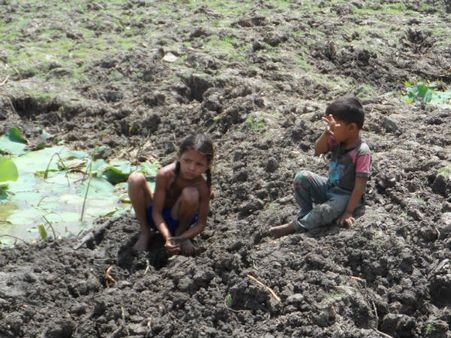 ડેસર ભયાવહ ભૂતકાળ ભુલાવી ઝંખે છે વિકાસનો પથ ડેસર ભયાવહ ભૂતકાળ ભુલાવી ઝંખે છે વિકાસનો પથ