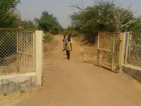 ડેસરવાસીઓની વ્યથા, 'વૈભવી જીવન તો દૂર સાદુ જીવન મળે તો પણ બસ' ડેસરવાસીઓની વ્યથા, 'વૈભવી જીવન તો દૂર સાદુ જીવન મળે તો પણ બસ'