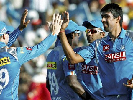 સનરાઝર્સ સામે વોરિયર્સનો પરાજય