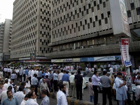 ઇરાન અને પાકિસ્તાનની ધરા ધ્રુજી ઉઠી, 70થી વધુ લોકોના મોત