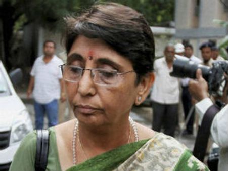 માયા પર નરમ બની મોદી સરકાર, ફાંસીની અરજી પર લગાવી રોક