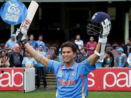 ભૂલથી માસ્ટર બ્લાસ્ટરને પહેરાવી દેવાઇ ખોટી ટી-શર્ટ!