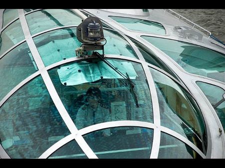 પાણીમાં મદમસ્ત રીતે વિહરે છે આ રિવર બસ