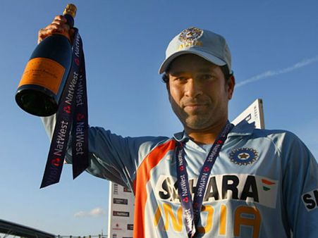 સચિનની સિદ્ધિઓના ખજાનામાં છૂપાયેલી 40 યાદગાર ઇનિંગ