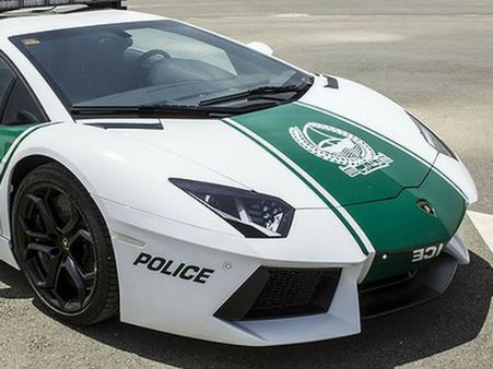 દુબઇ પોલીસના શાનદાર કાર કલેક્શનને જોઇને રહી જશો દંગ