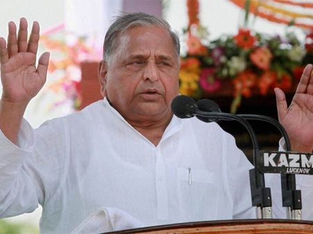 મુલાયમના ચીન પર પ્રહાર, કહ્યું 'દગાબાજ દેશ છે ચીન'