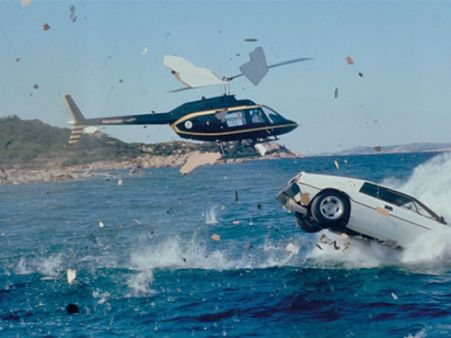 પાણીની અંદર સ્પીડની રાણી છે આ કાર