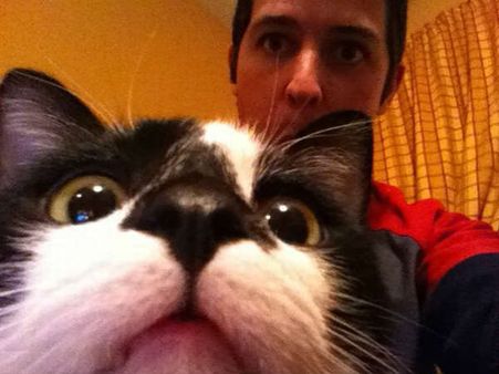 શું થાય જ્યારે ફોટો પડાવતી વખતે કોઇ વચ્ચે આવી જાય?