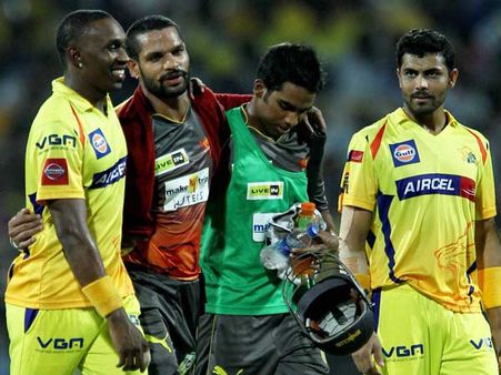 સનરાઇઝર્સ પર ભારે પડ્યો માત્ર કપ્તાન ધોની સનરાઇઝર્સ પર ભારે પડ્યો માત્ર કપ્તાન ધોની