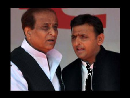 હાર્વર્ડ ખાતે લેક્ચરનો બહિષ્કાર, અખિલેશ અને આઝામે બોસ્ટોન છોડ્યું