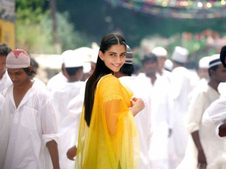 રાંઝણા ફિલ્મની તસવીરી ઝલક રાંઝણા ફિલ્મની તસવીરી ઝલક