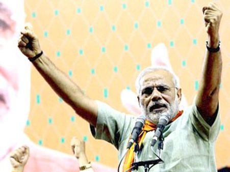 'ગાયોનું કત્લેઆમ કરનારી કોંગ્રેસને કર્ણાટકમાં આપો નો એન્ટ્રી'