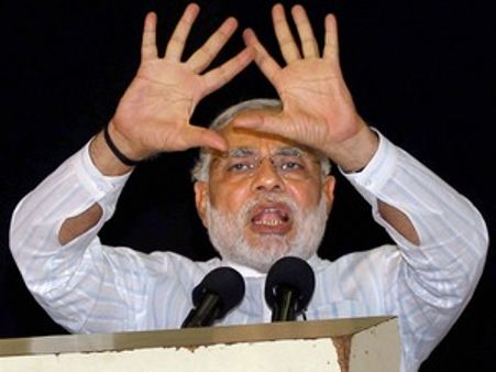 'મિ. ગોલ્ડન સ્પૂન' કોંગ્રેસ પાર્ટીને બંધ કરવાનું કામ ક્યારે કરશો