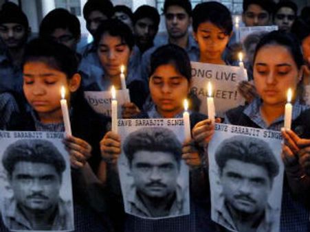 એક જાસૂસને આટલું રાજકીય સમ્માન શા માટે?