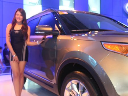 મનિલા ઇન્ટરનેશનલ ઓટો શોની હોટ બેબ્સ