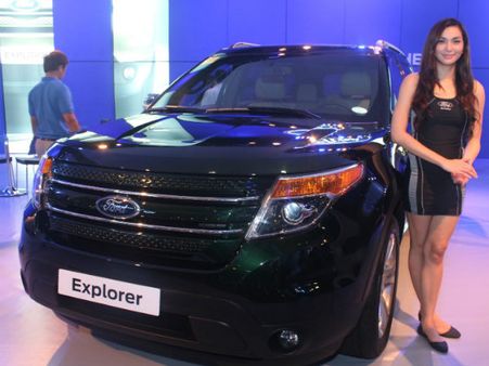 મનિલા ઇન્ટરનેશનલ ઓટો શોની હોટ બેબ્સ