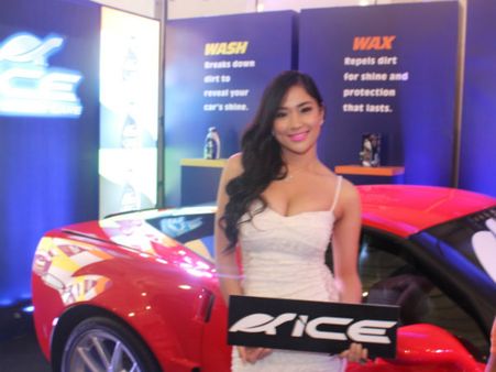 મનિલા ઇન્ટરનેશનલ ઓટો શોની હોટ બેબ્સ