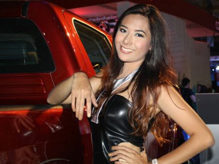 મનિલા ઇન્ટરનેશનલ ઓટો શોની હોટ બેબ્સ