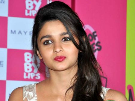 Pics : આવનાર ફિલ્મો અંગે ઉત્સાહિત છે આલિયા ભટ્ટ