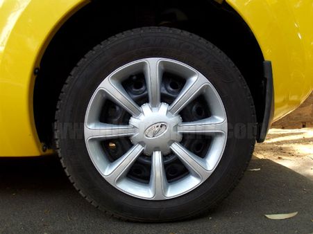 ટેસ્ટ ડ્રાઇવ રિવ્યું: મહિન્દ્રા રિવા e2o ફ્યૂચર મોબિલીટી