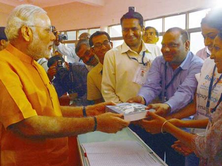 સમાજમાં જ્ઞાનની જ્યોત પ્રગટાવવા પુસ્તક દાન કરો, નરેન્દ્ર મોદીનો પત્ર