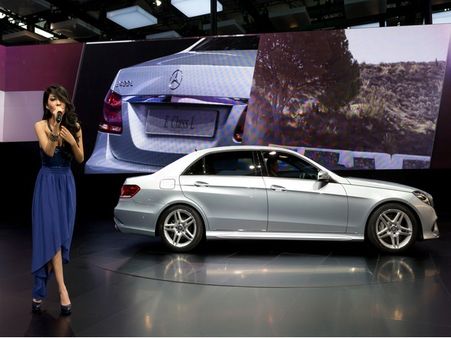 ચમકી ઉઠ્યું શાંઘાઇ હોટ ગર્લ્સ અને ફાયરબ્રાન્ડ કાર્સથી