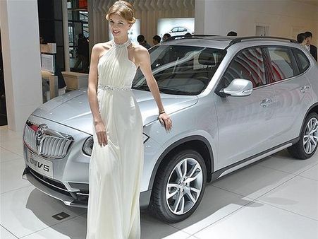 ચમકી ઉઠ્યું શાંઘાઇ હોટ ગર્લ્સ અને ફાયરબ્રાન્ડ કાર્સથી