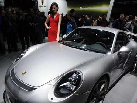 ચમકી ઉઠ્યું શાંઘાઇ હોટ ગર્લ્સ અને ફાયરબ્રાન્ડ કાર્સથી