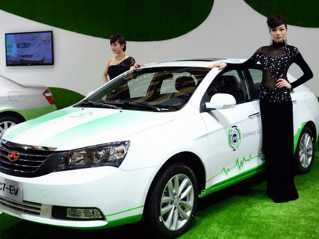 ચમકી ઉઠ્યું શાંઘાઇ હોટ ગર્લ્સ અને ફાયરબ્રાન્ડ કાર્સથી